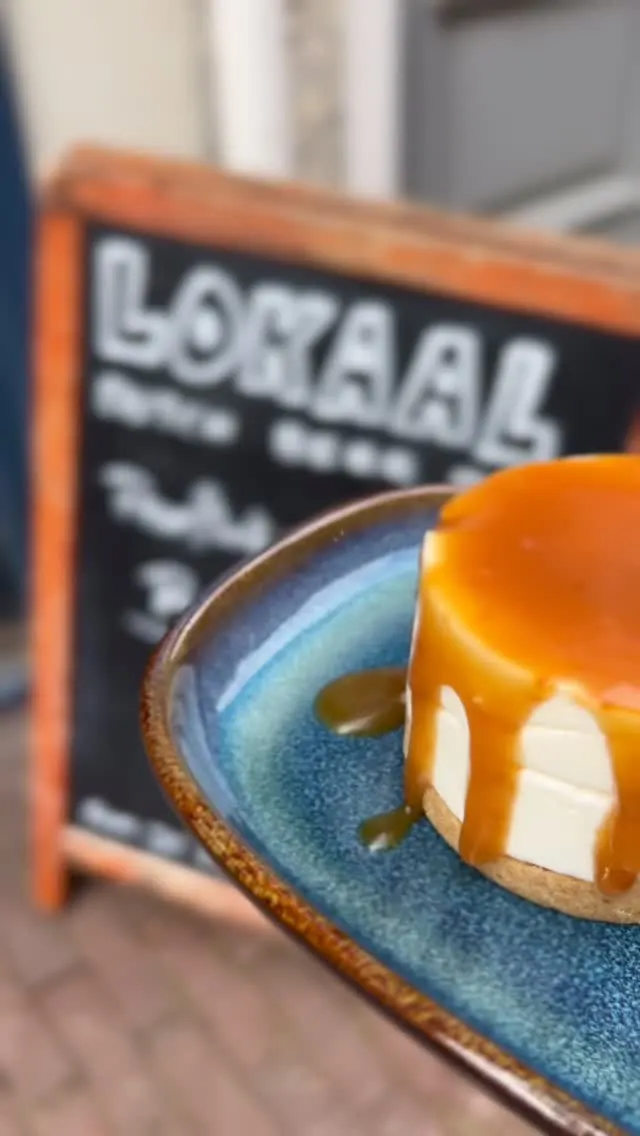 No-bake cheesecake with caramel at Lokaal